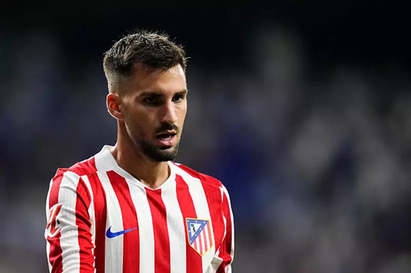 أتلتيكو مدريد يُعلن عن تفاصيل إصابة صفقة الانتقال الجديدة دون تحديد مدة الغياب