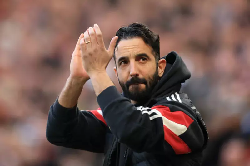 أموريم يتيح فرصة جديدة لاعبي مانشستر يونايتد غير المفضلين: نحو تحقيق السعادة للجميع