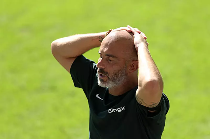 ماريسكا: جواو بيدرو يجيد اللعب في 5 مراكز، وجاكسون يوشك على الرحيل قبل انتهاء سوق الانتقالات
