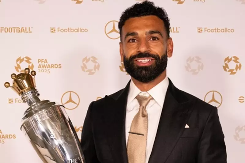 محمد صلاح يحقق إنجاز كريستيانو رونالدو بثلاثية 'لاعب الموسم'